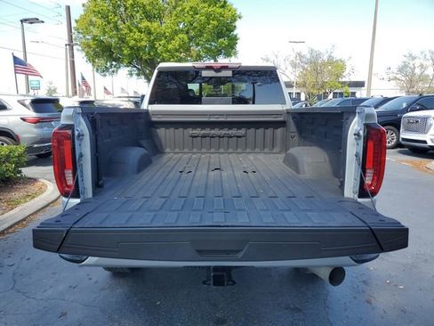 Used 2023 GMC Sierra 2500 Denali w/ Denali Ultimate Package image 9