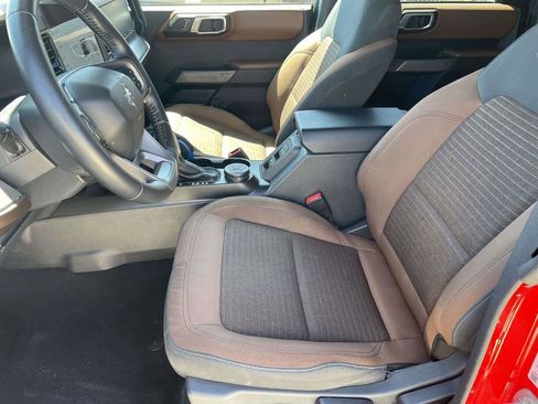 Used 2022 Ford Bronco Outer Banks AWD/4WD image 13