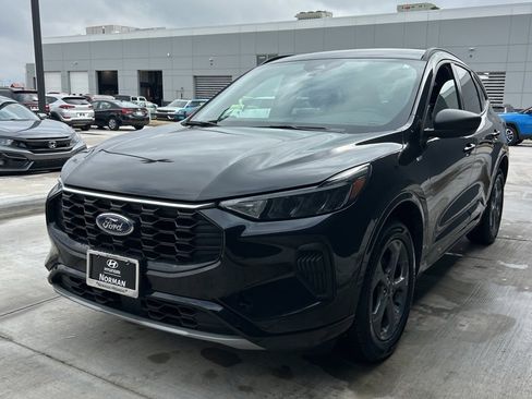 Used 2024 Ford Escape ST-Line image 1