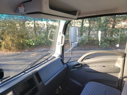 New 2025 Chevrolet Low Cab Forward image 19