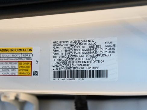 Used 2025 Honda Pilot Sport image 29