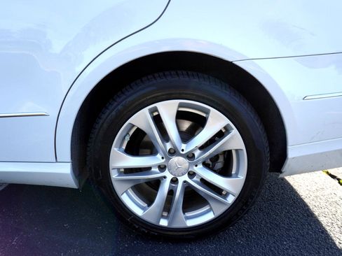 Used 2011 Mercedes-Benz E 350 E350 Sedan 4MATIC image 32