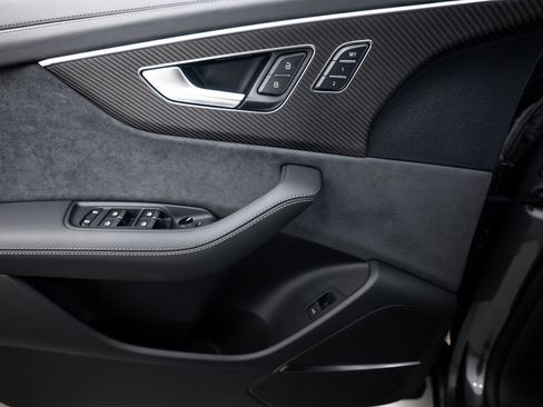 New 2026 Audi SQ8 Prestige image 13