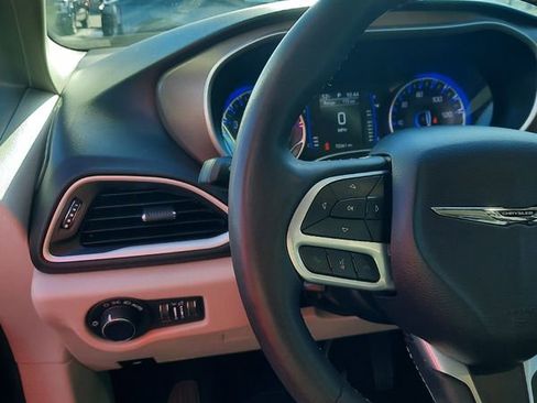 Used 2023 Chrysler Voyager LX image 16