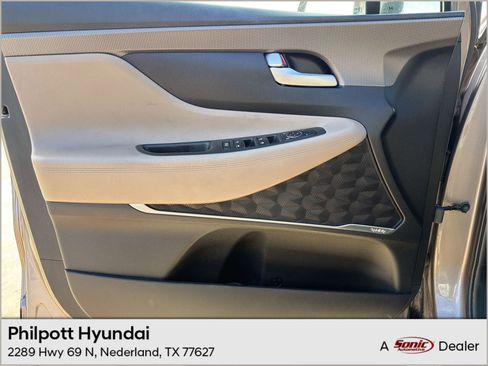 Used 2019 Hyundai Santa Fe SEL image 1