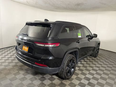 Certified 2022 Jeep Grand Cherokee Altitude image 8