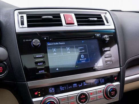 Used 2016 Subaru Outback 2.5i Limited image 25