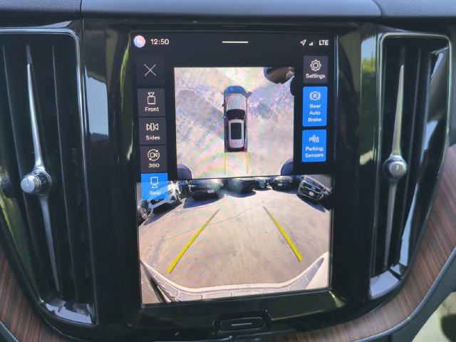 Used 2024 Volvo XC60 T8 Plus w/ Protection Package Premier AWD/4WD image 23