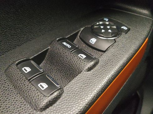 Used 2021 Ford EcoSport SE w/ SE Convenience Package image 27