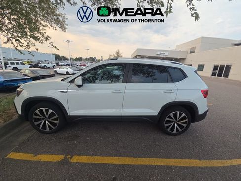 Used 2022 Volkswagen Taos SE AWD/4WD image 4