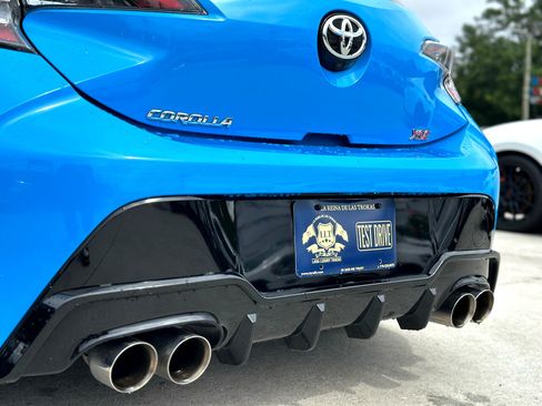 Used 2019 Toyota Corolla XSE image 9