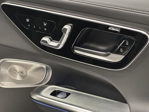 Certified 2025 Mercedes-Benz GLC 300 4MATIC image 17