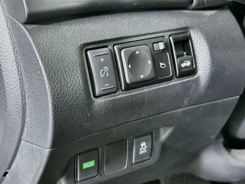 Used 2019 Nissan Sentra S FWD image 17