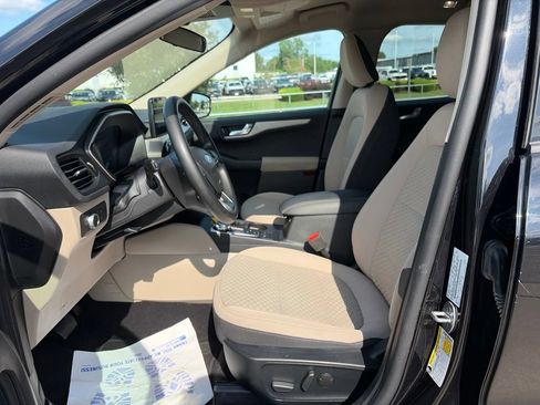 Used 2020 Ford Escape SE FWD image 44