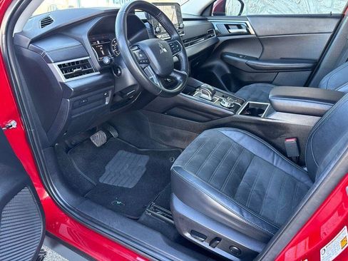 Used 2023 Mitsubishi Outlander SE FWD image 19
