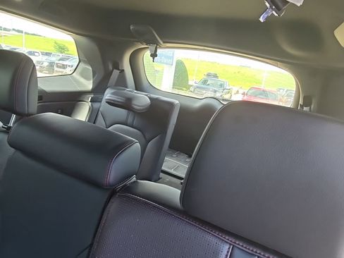 Used 2025 Honda Pilot Black Edition image 15