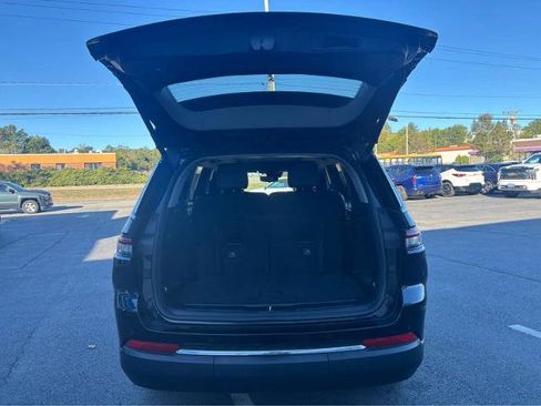 Used 2022 Jeep Grand Cherokee L Limited image 7