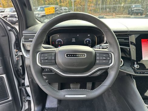 Used 2022 Jeep Wagoneer Series III w/ Premium Group I image 27