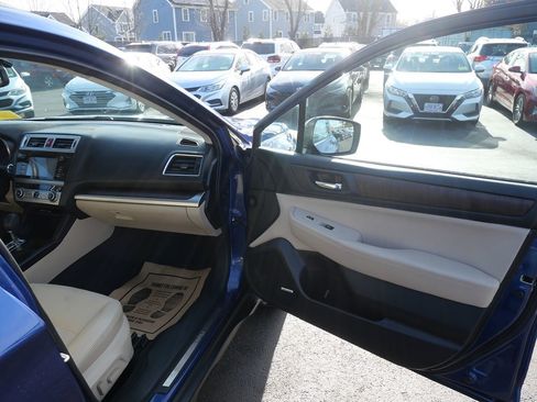 Used 2017 Subaru Outback 2.5i Limited image 18