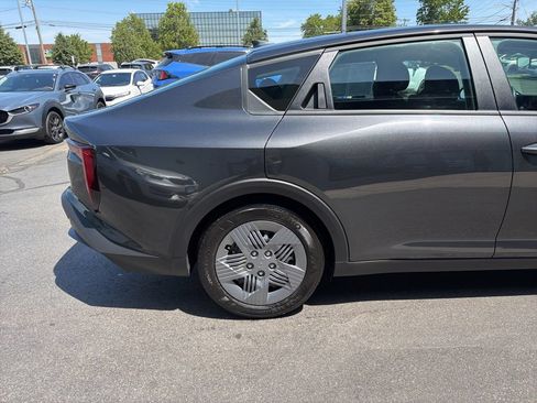 Used 2025 Kia K4 FWD image 7