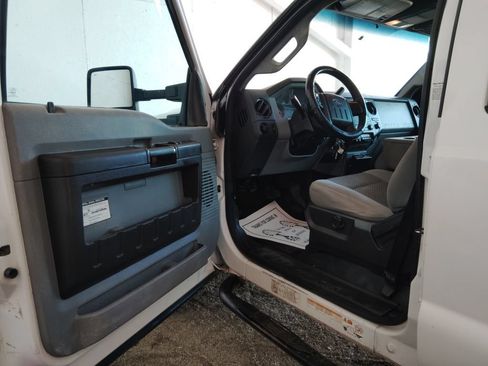 Used 2012 Ford F550 2WD Crew Cab Super Duty w/ Payload Upgrade Pkg image 25