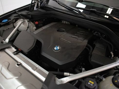 Used 2023 BMW X4 xDrive30i w/ M Sport Package AWD/4WD image 10