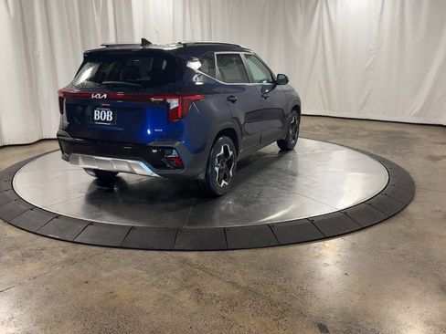 Certified 2025 Kia Seltos EX w/ EX Sunroof Package image 8