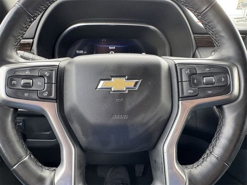 Used 2023 Chevrolet Suburban Premier image 21