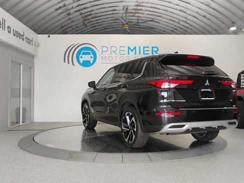 Used 2024 Mitsubishi Outlander SE FWD image 4