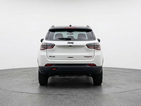 Used 2025 Jeep Compass Trailhawk image 7