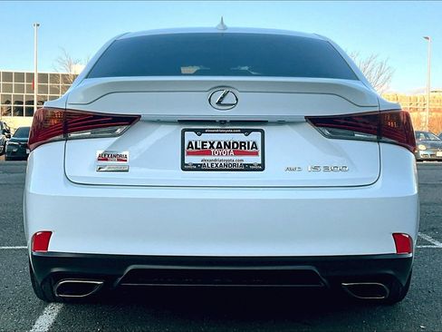 Used 2017 Lexus IS 300 F Sport image 4