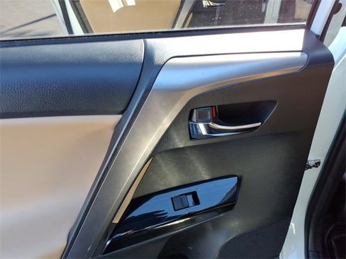 Used 2018 Toyota RAV4 Limited image 6