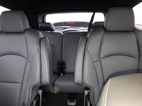 Used 2024 Buick Enclave Essence w/ Experience Buick Package image 23