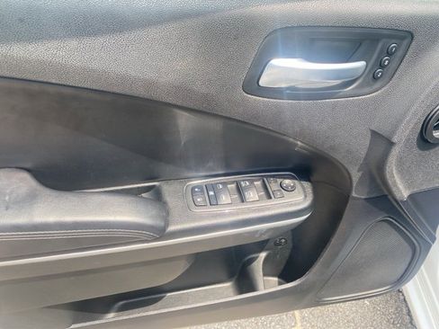 Used 2022 Dodge Charger SXT w/ Leather Interior Group image 16