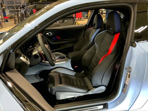 Used 2025 BMW M2 w/ Lighting Package image 9