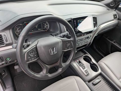 Certified 2023 Honda Passport EX-L image 2