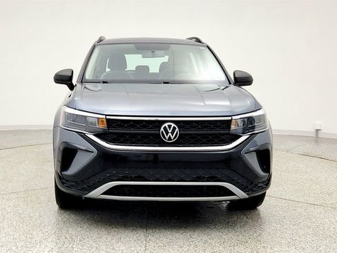 Used 2022 Volkswagen Taos S image 2