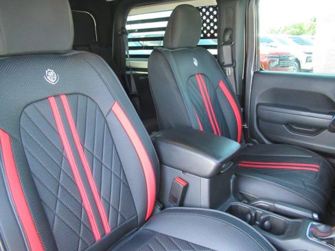 Used 2022 Jeep Wrangler Rubicon AWD/4WD image 9