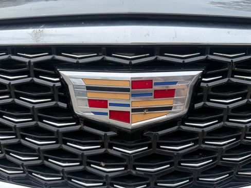 Used 2024 Cadillac XT4 Premium Luxury FWD image 10