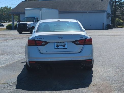 Used 2024 Nissan Altima 2.5 SR FWD image 5