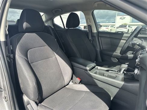 Used 2024 Nissan Sentra S image 22