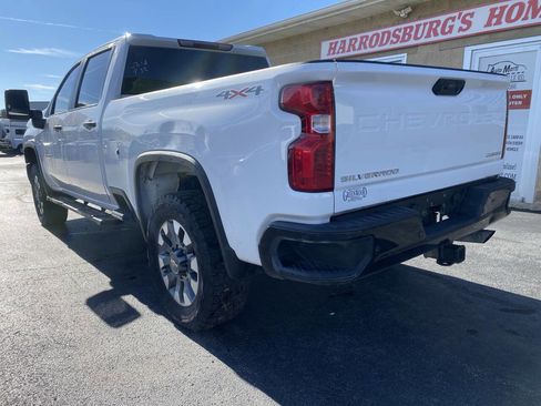 Used 2024 Chevrolet Silverado 2500 Custom w/ Custom Value Package image 9