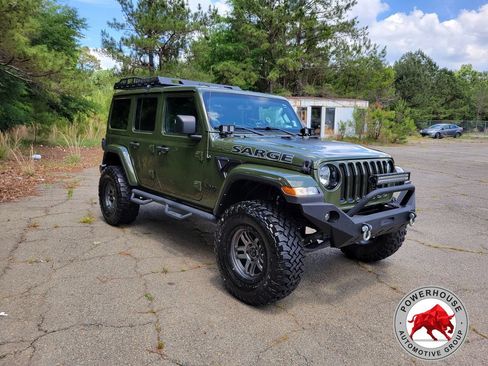 Used 2022 Jeep Wrangler Unlimited Sahara AWD/4WD image 9