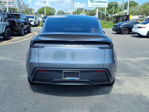 Used 2026 Tesla Model Y Long Range AWD/4WD image 6