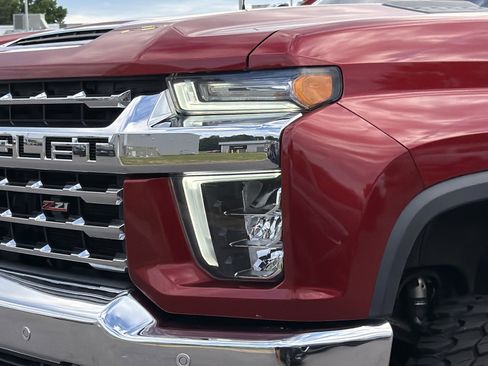 Used 2022 Chevrolet Silverado 2500 LTZ w/ LTZ Premium Package AWD/4WD image 8