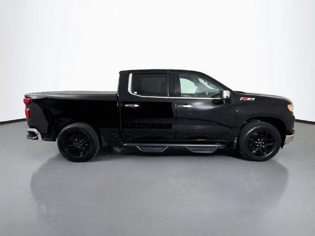 Used 2024 Chevrolet Silverado 1500 LTZ AWD/4WD image 9