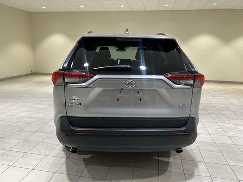 Used 2025 Toyota RAV4 XLE FWD image 4