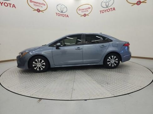 Used 2021 Toyota Corolla LE FWD image 5