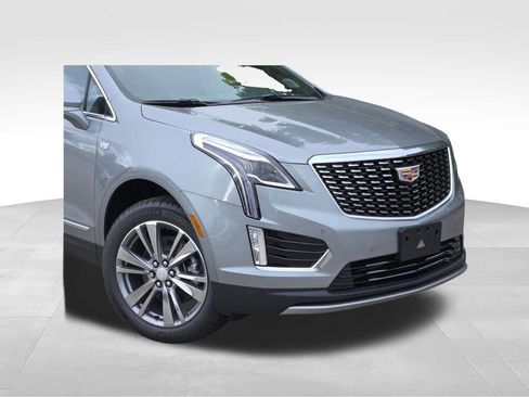 New 2025 Cadillac XT5 Premium Luxury w/ LPO, Floor Liner Package FWD image 2