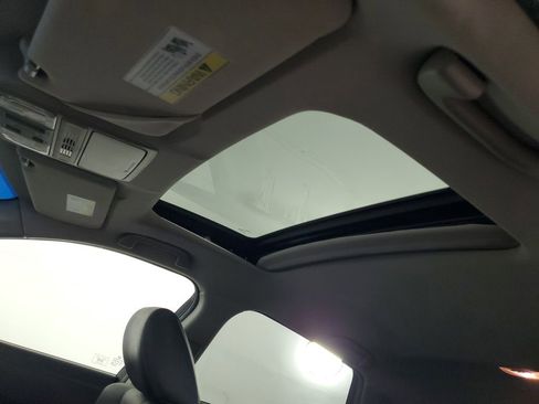 Used 2012 Honda Crosstour EX-L image 25